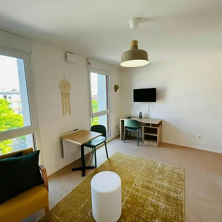 We Live In R - 402 Apartment Reims