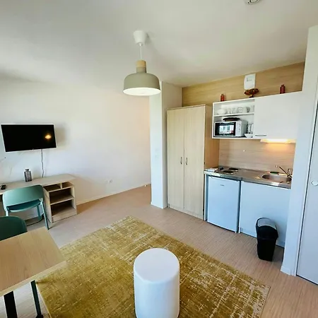 We Live In R - 402 Apartment Reims